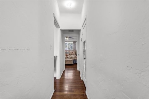 Copropriété à vendre à Miami Beach, Floride: 1 chambre, 59.92 m2 № 1891545 - photo 10