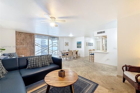 Copropriété à vendre à Miami Beach, Floride: 2 chambres, 131.46 m2 № 2046551 - photo 17
