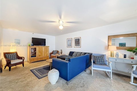 Copropriété à vendre à Miami Beach, Floride: 2 chambres, 131.46 m2 № 2046551 - photo 15