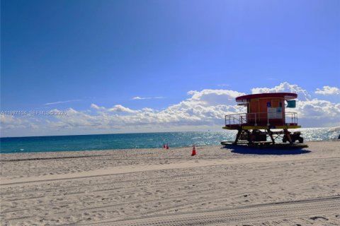 Condo à Miami Beach, Floride, 2 chambres  № 2046551