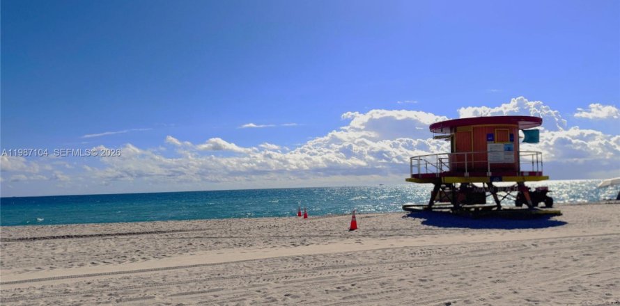 Condo à Miami Beach, Floride, 2 chambres  № 2046551