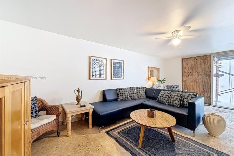 Copropriété à vendre à Miami Beach, Floride: 2 chambres, 131.46 m2 № 2046551 - photo 14