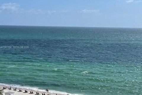 Copropriété à vendre à Miami Beach, Floride: 2 chambres, 131.46 m2 № 2046551 - photo 3