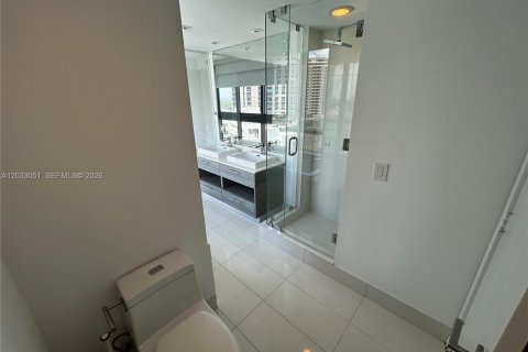 Снять в аренду кондоминиум в Майами, Флорида 1 спальня, 65.59м2, № 2077456 - фото 7