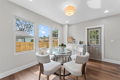 Casa en venta en Saint Petersburg, Florida, 3 dormitorios, 195.47 m2 № 1907454 - foto 12