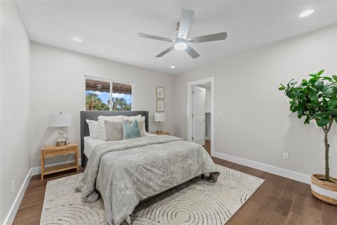 Casa en venta en Saint Petersburg, Florida, 3 dormitorios, 195.47 m2 № 1907454 - foto 14