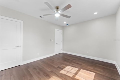 Casa en venta en Saint Petersburg, Florida, 3 dormitorios, 195.47 m2 № 1907454 - foto 23
