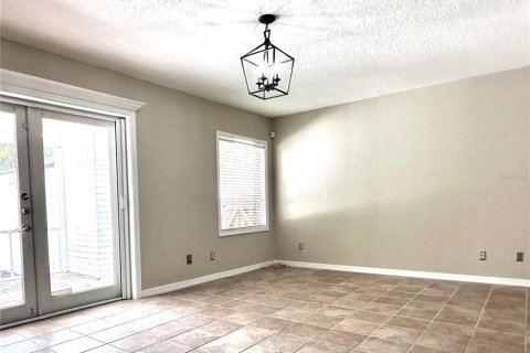Casa en alquiler en Orlando, Florida, 3 dormitorios, 116.87 m2 № 1852744 - foto 3