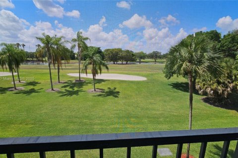 Condo in Weston, Florida, 2 bedrooms  № 1976077 - photo 30