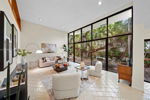 Casa en Miami, Florida 3 dormitorios, 257.53 m2 № 2346488