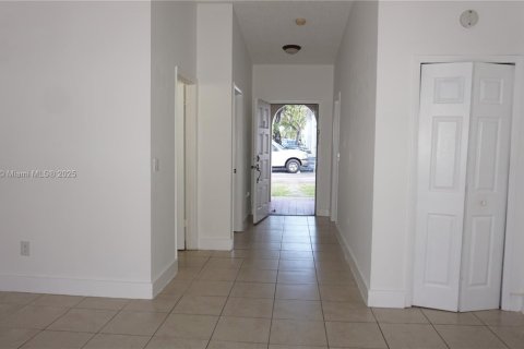 Villa ou maison à louer à Miami, Floride: 2 chambres, 83.61 m2 № 1971531 - photo 23