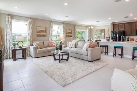 House in DeLand, Florida 4 bedrooms, 181.07 sq.m. № 2157590 - photo 6