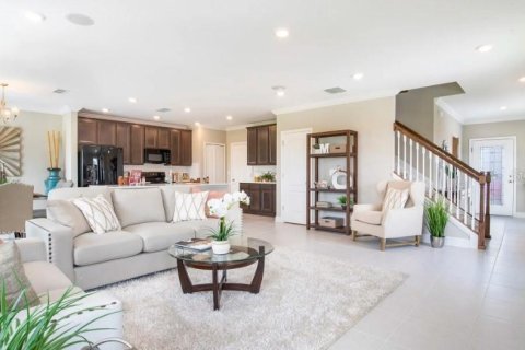 House in DeLand, Florida 4 bedrooms, 181.07 sq.m. № 2157590 - photo 5