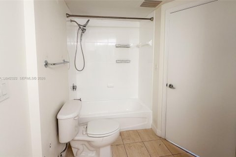 Купить кондоминиум в Майами, Флорида 2 спальни, 97.36м2, № 2185926 - фото 22