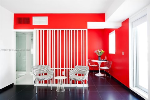 Hotel in Miami Beach, Florida № 1934089 - photo 29