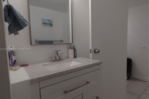 Снять в аренду кондоминиум в Майами, Флорида 1 спальня, 79.9м2, № 1989557 - фото 21