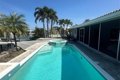 Villa ou maison à vendre à Saint Petersburg, Floride: 3 chambres, 172.61 m2 № 1688447 - photo 13