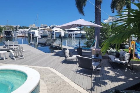 Villa ou maison à vendre à Saint Petersburg, Floride: 3 chambres, 172.61 m2 № 1688447 - photo 8