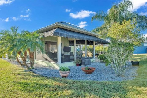 House in Polk City, Florida 1 bedroom, 89.19 sq.m. № 1755191 - photo 4