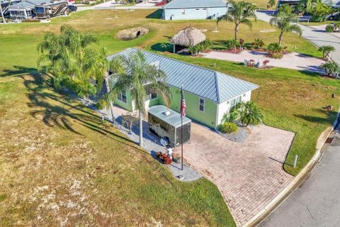 House in Polk City, Florida 1 bedroom, 89.19 sq.m. № 1755191 - photo 7