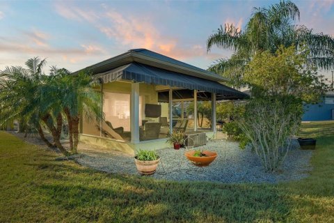 House in Polk City, Florida 1 bedroom, 89.19 sq.m. № 1755191 - photo 6