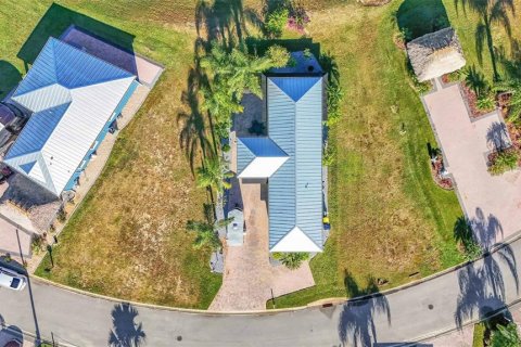 House in Polk City, Florida 1 bedroom, 89.19 sq.m. № 1755191 - photo 1