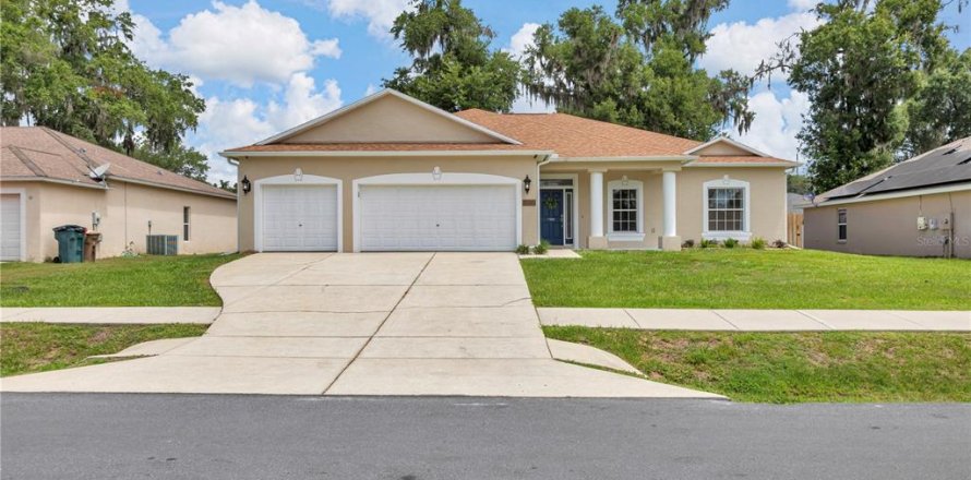 Villa ou maison à Ocala, Floride 4 chambres, 213.95 m2 № 2226881