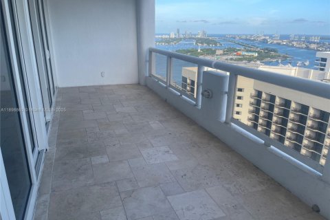 Снять в аренду кондоминиум в Майами, Флорида 2 спальни, 140.19м2, № 1950678 - фото 3