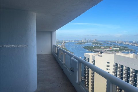 Снять в аренду кондоминиум в Майами, Флорида 2 спальни, 140.19м2, № 1950678 - фото 2