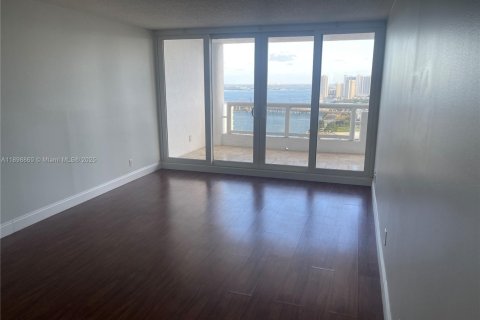 Снять в аренду кондоминиум в Майами, Флорида 2 спальни, 140.19м2, № 1950678 - фото 7