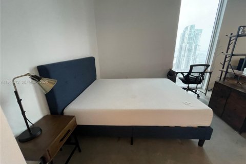 Condo in Miami, Florida, 1 bedroom  № 2000873 - photo 17