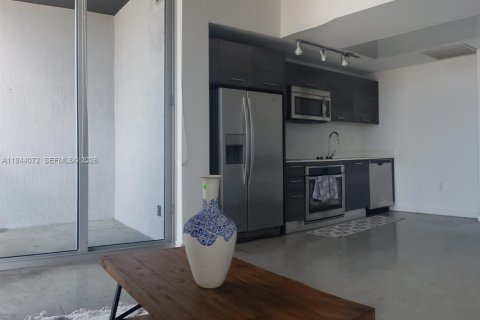Condo in Miami, Florida, 1 bedroom  № 2000873