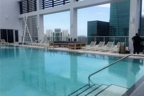 Condo in Miami, Florida, 1 bedroom  № 2000873 - photo 9