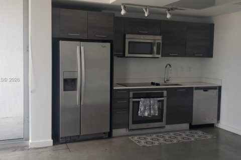 Condo in Miami, Florida, 1 bedroom  № 2000873 - photo 5