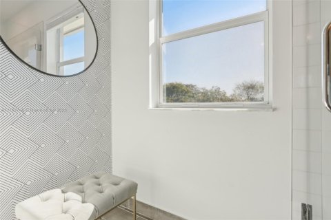 Купить виллу или дом в Дирфилд-Бич, Флорида 4 спальни, 214.42м2, № 1692464 - фото 27