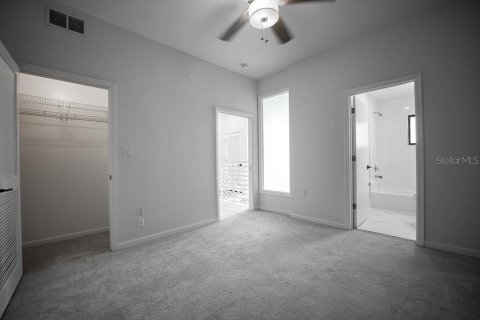 Condo in Orlando, Florida, 2 bedrooms № 2234216 - photo 22