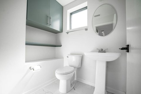 Condo in Orlando, Florida, 2 bedrooms № 2234216 - photo 12
