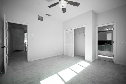 Condo in Orlando, Florida, 2 bedrooms № 2234216 - photo 24