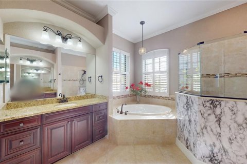 House in Bradenton, Florida 4 bedrooms, 287.53 sq.m. № 1902034 - photo 30