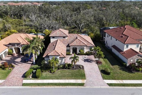 House in Bradenton, Florida 4 bedrooms, 287.53 sq.m. № 1902034 - photo 3