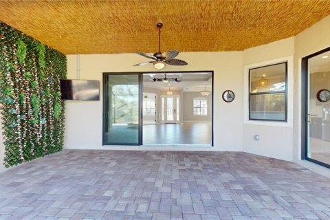 House in Bradenton, Florida 4 bedrooms, 287.53 sq.m. № 1902034 - photo 9