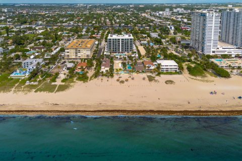 Condo in Pompano Beach, Florida, 3 bedrooms № 2191496 - photo 2