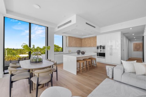 Condo in Pompano Beach, Florida, 3 bedrooms № 2191496 - photo 10