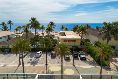 Condo in Pompano Beach, Florida, 3 bedrooms № 2191496 - photo 4