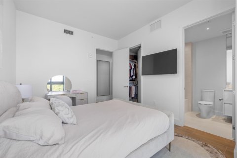 Condo in Pompano Beach, Florida, 3 bedrooms № 2191496 - photo 22