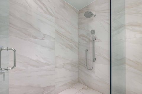Condo in Pompano Beach, Florida, 3 bedrooms № 2191496 - photo 30