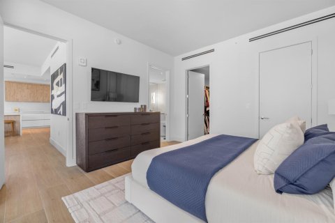 Condo in Pompano Beach, Florida, 3 bedrooms № 2191496 - photo 16