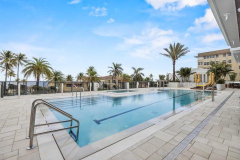 Condo in Pompano Beach, Florida, 3 bedrooms № 2191496 - photo 5
