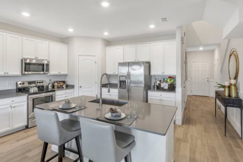 Adosado en venta en St. Johns, Florida, 2 dormitorios, 150 m2 № 34466 - foto 1