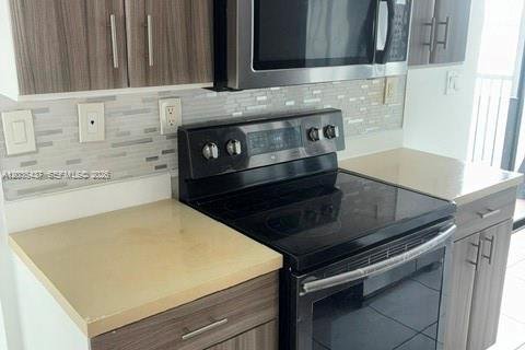 Copropriété à louer à Miami Lakes, Floride: 2 chambres, 101.26 m2 № 2085305 - photo 5
